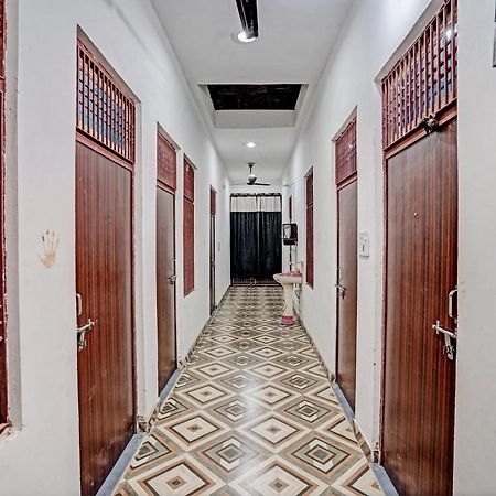 Oyo Double Ss Hotel Hathras Exterior photo